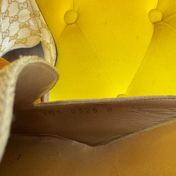 Gucci Cream Mules with Iconic Monogram Size 7 1/2 - Picture 8 of 10